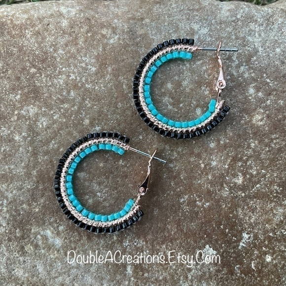 Turquoise and Black on Copper 1” Beaded Hoops, New, Handmade by Me - Picture 3 of 9